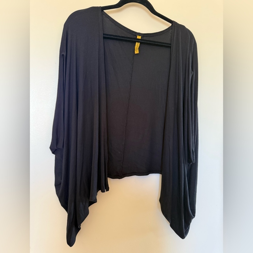 NWOT Rachel Pally Black Ribbed Drape Open Front Shrug in OS